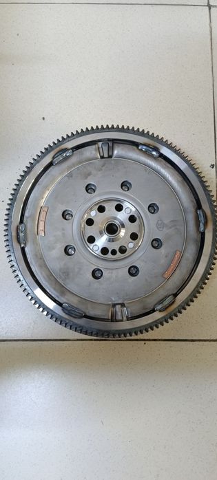 Маховик на Гранд старекс