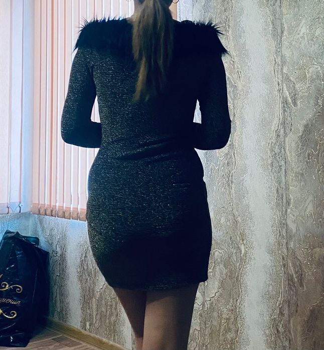 Продава се спортно елегантна рокля