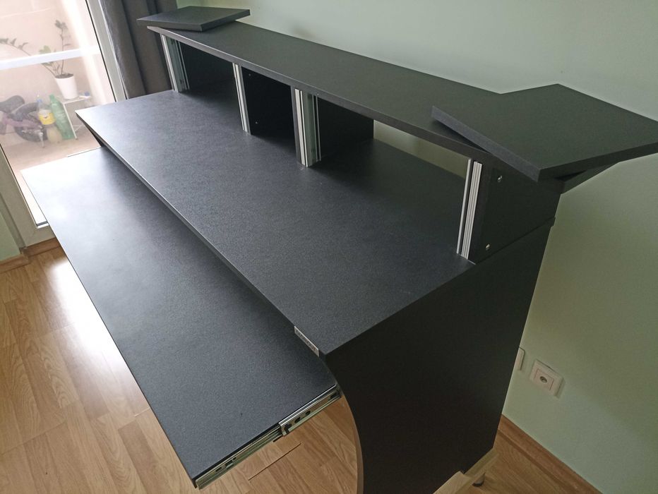 Студийно бюро Glorious Workbench Black