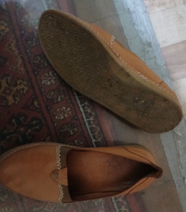 Продам кожаные туфли, кроссовки, полусапожки.