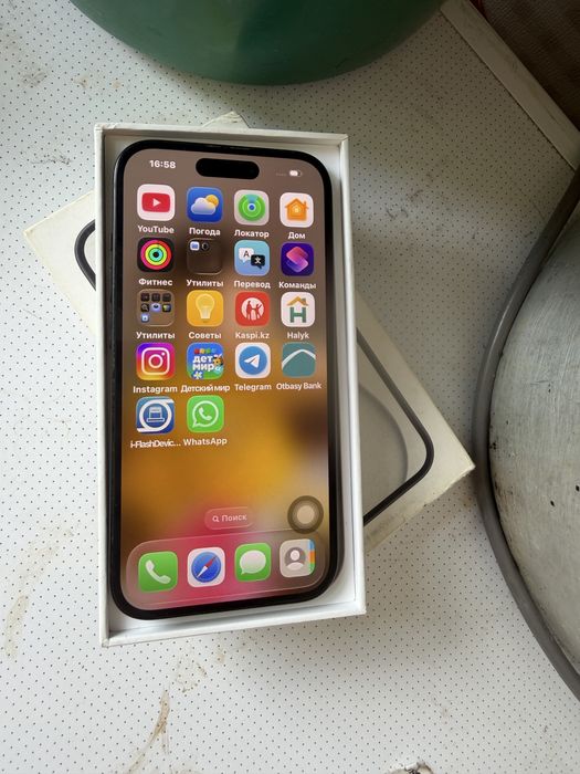 iPhone 15 в отличном состоянии