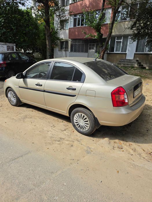 HYUNDAI Accent 0 — imagine 2