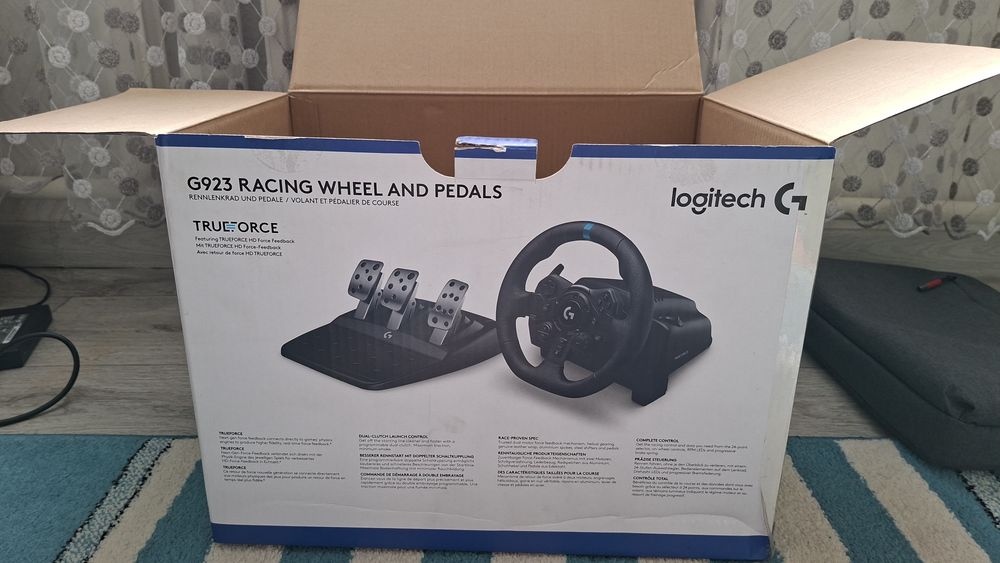 Игровой руль Logitech G923 TrueForce (PS5 / PS4 / PC) — Идеальное сост