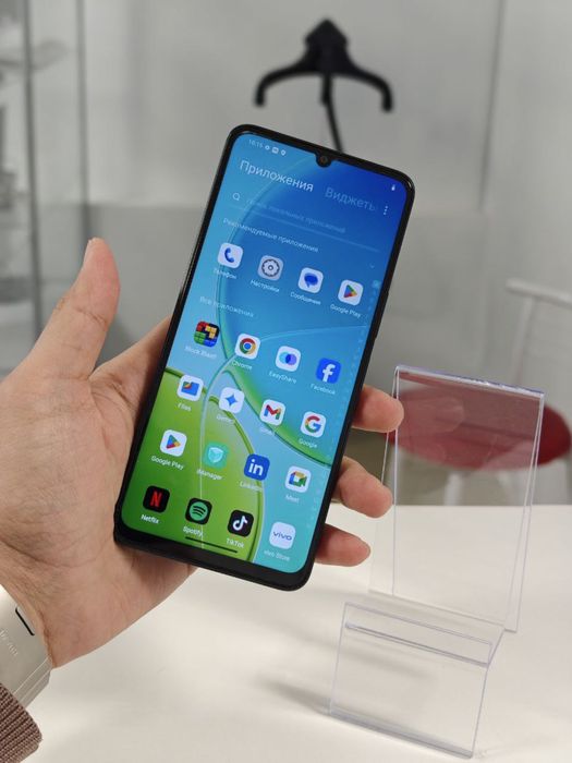 Смартфон ViVO Y04 64GB