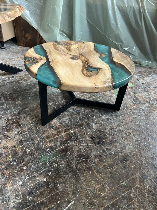 Уникални холни маси с епоксидна смола по поръчка