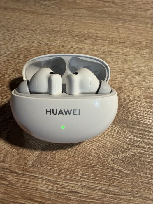 Гаранция Huawei Nova 13 Pro + Слушалки Huawei - FreeBuds 6i+ зарядно