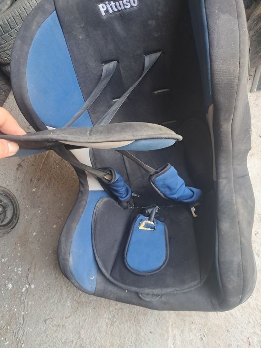 Детский автокресло, в хорошем состоянии.