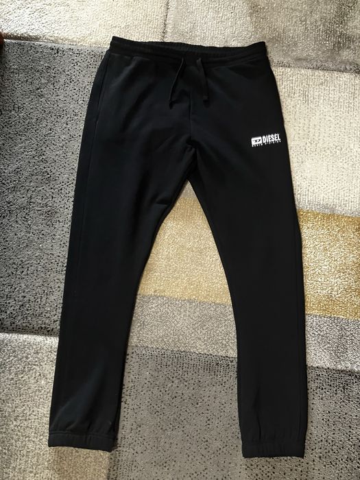 Долнище на Diesel