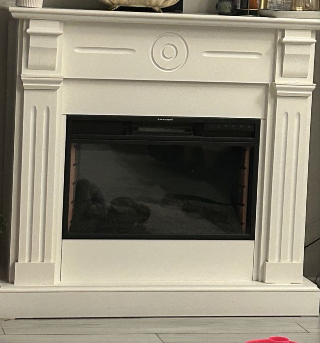 Semineu alb electric