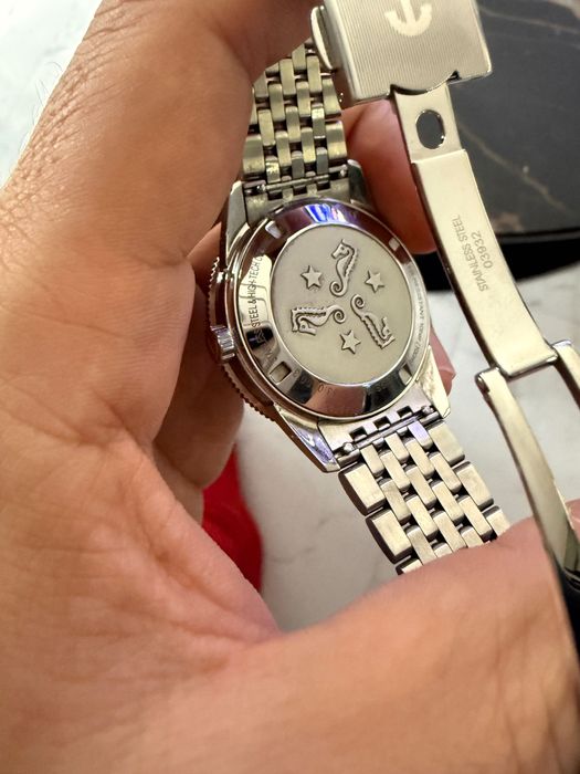 Rado captain cook