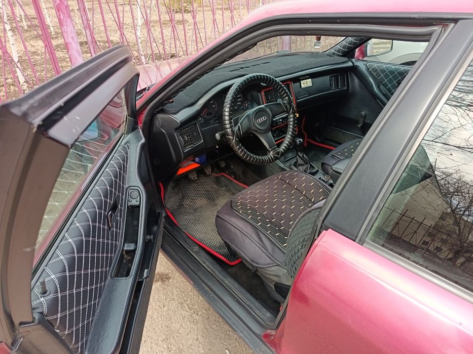 Ауди 80 В3 бьём 2.0