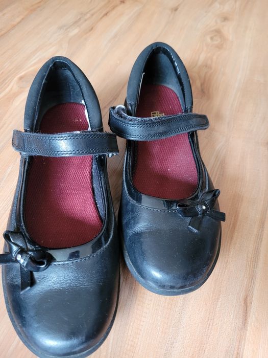 Обувки Clarks и GAP номер 32 и 33