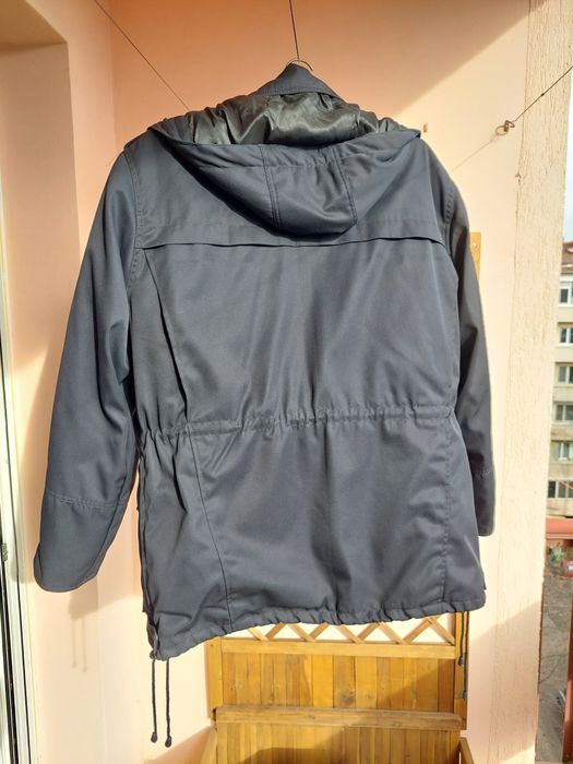 Продавам 2 бр. нови шуби