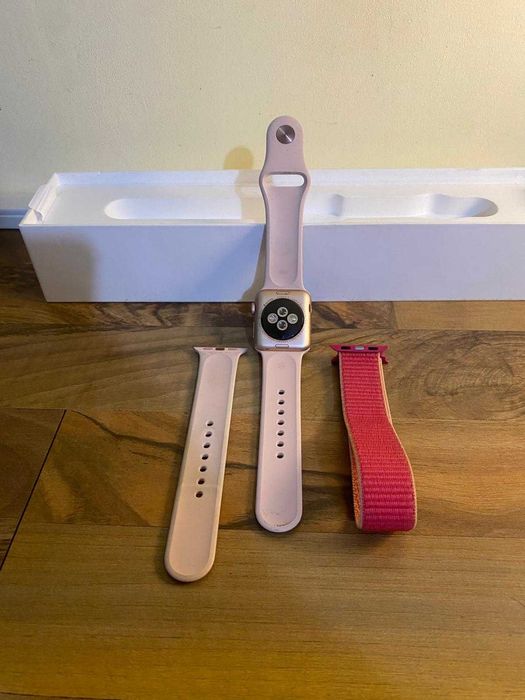 Apple Watch Series 3 – 38 мм алуминий в розово, GPS + LTE, с 2 каишки