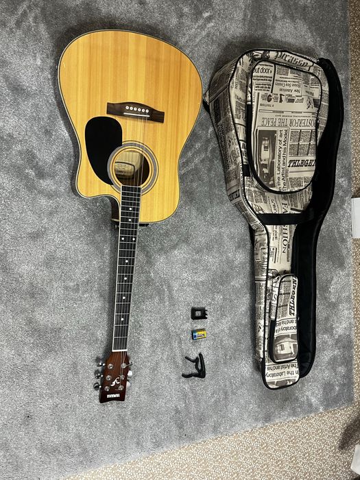 Гитара Yamaha F-3000Q