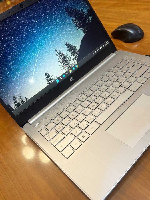 HP Laptop 250GB/8GB DDR4