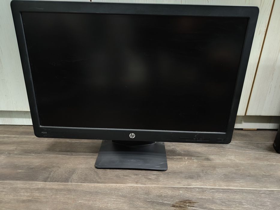 Монитор HP P223 21.5" Full HD