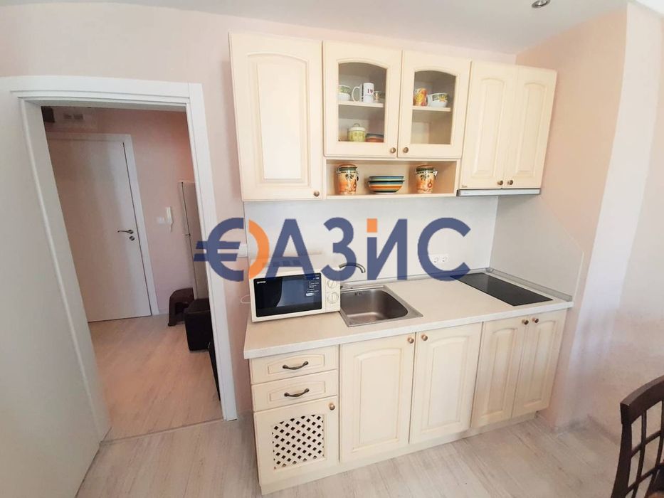 Продава се Двустаен апартамент в к.к. Слънчев бряг - 50 кв.м за 1560 €/кв.м - Снимка #4