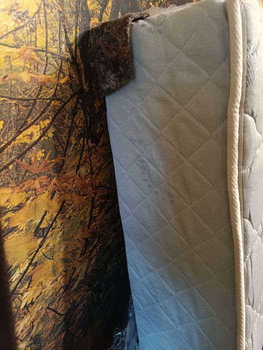 Продавам еднолицев матрак 190/144/25