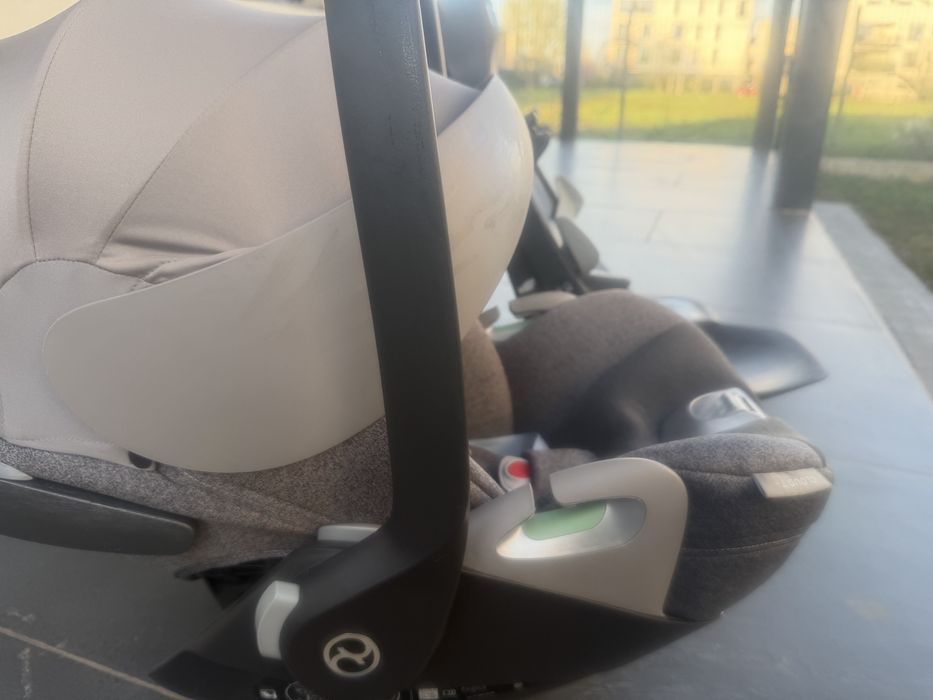 Scoica Cloud T i-size plus cu insert de nou-nascut