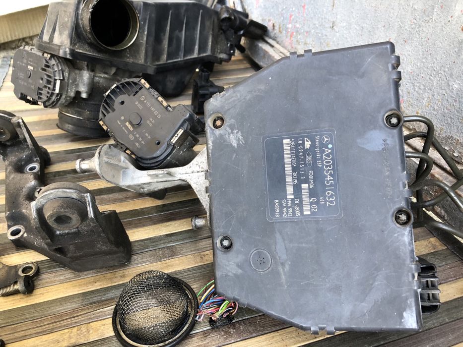 Части за Мерцедес w203