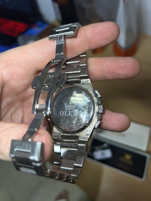 Часовник OLEVS.