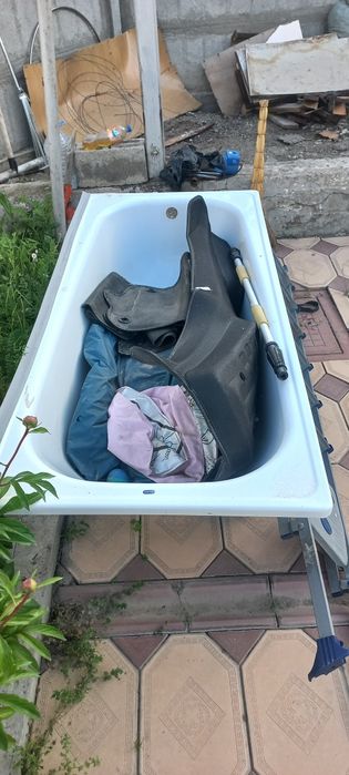 Продам акриловую ванну