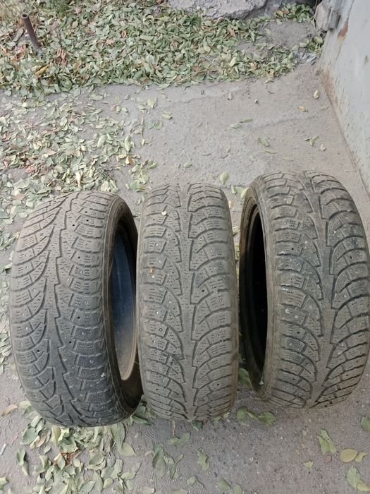 3 штуки зимних шин