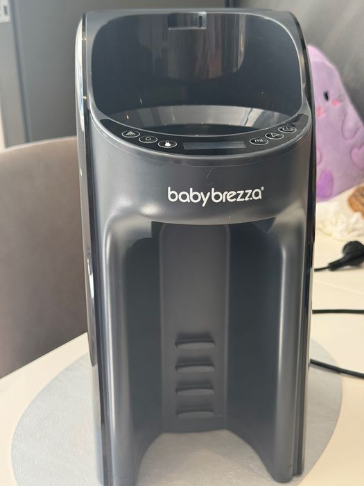 Машина за адаптирано мляко Baby brezza