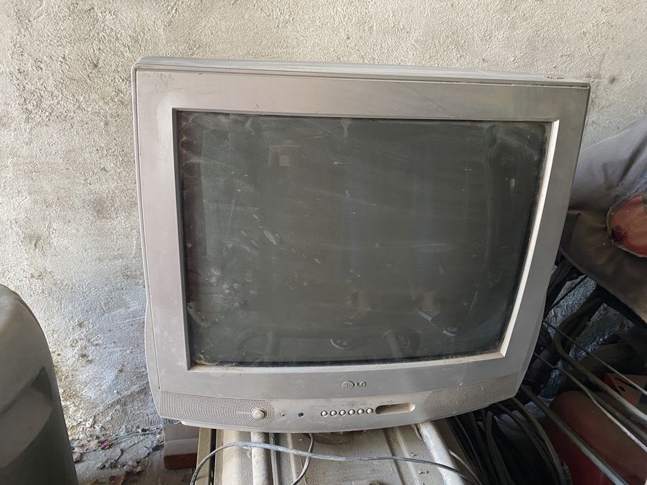 продам телевизор и кассетник