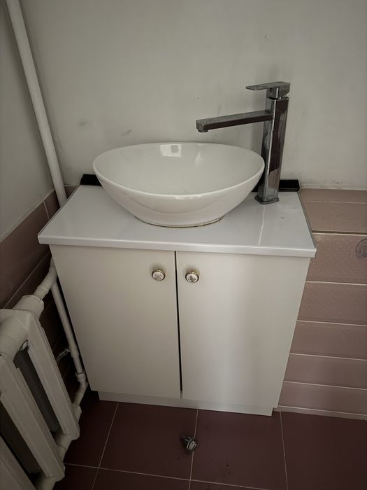 Продам раковина, смеситель, тумба