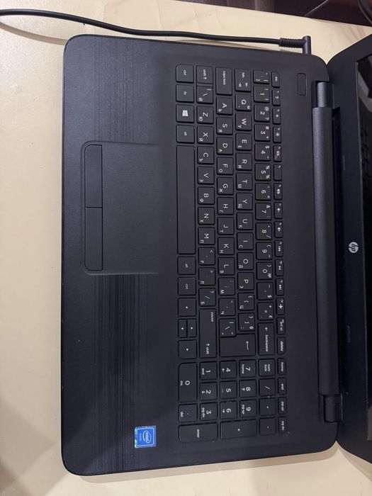 Лаптоп HP Intel 8GB RAM 128GB SSD