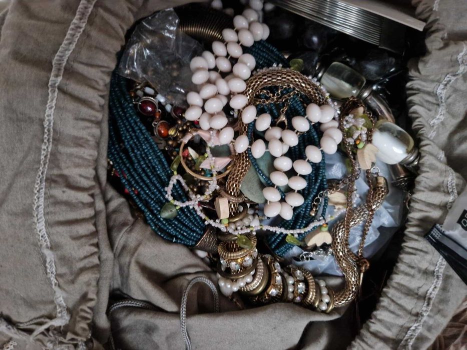 Lot 1000 buc gablonturi outlet, 2,2 lei buc,modele diversificate/mixte