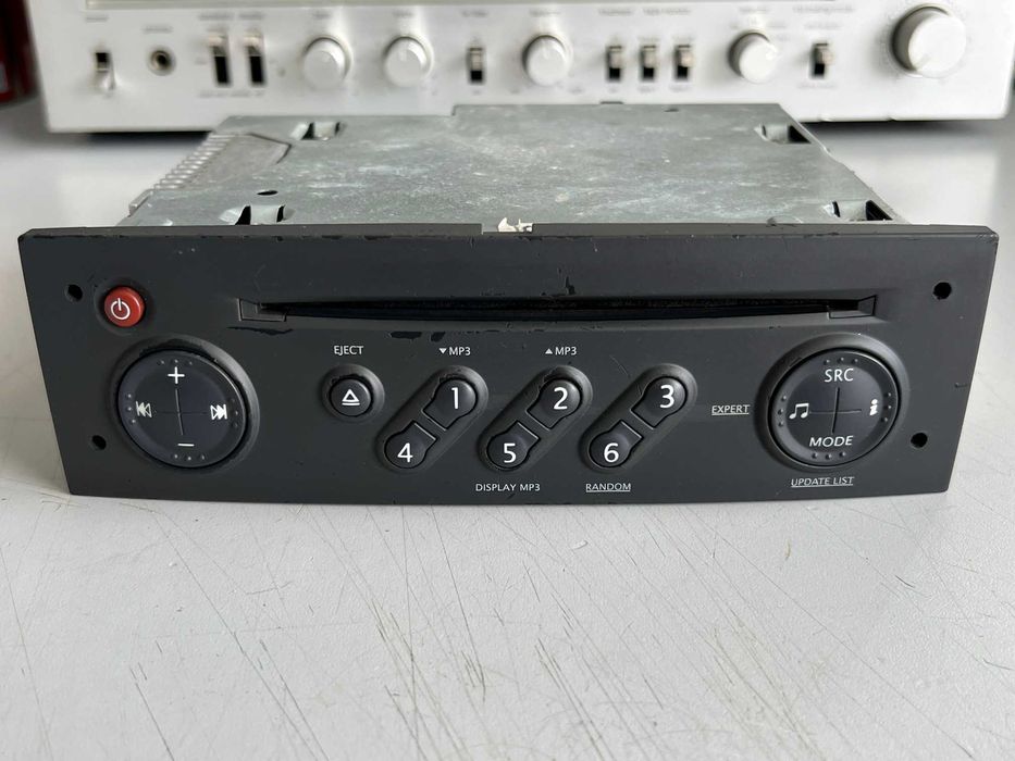 Оригинални автомобилни радио CD навигация