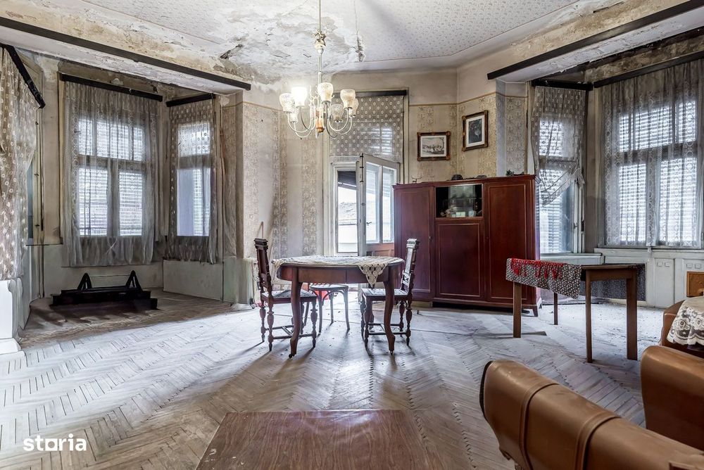 Rezervat Apartament ultracentral cu 4 camere decomandat