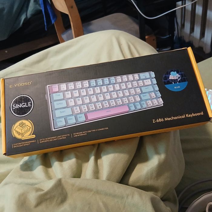 Продам Клавиатуру e-yooso z-686