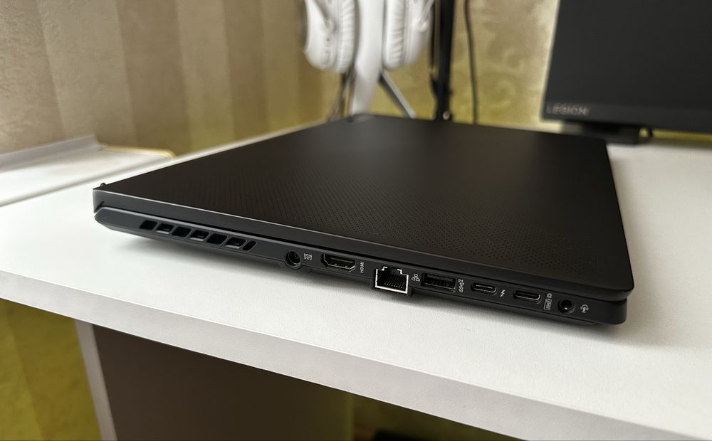 Игровой ноутбук Asus ROG Zephyrus M16 (2021)