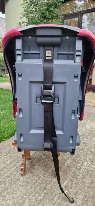 Scaun auto pentru copii Coccolle Rhea  roșu