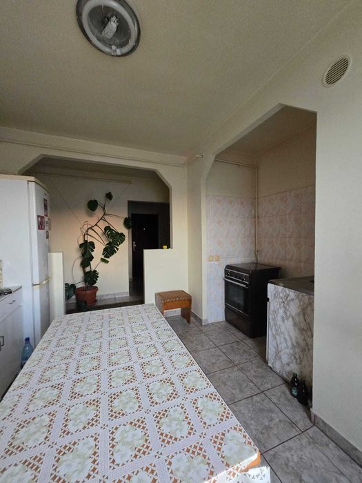 Apartament cu 3 camere