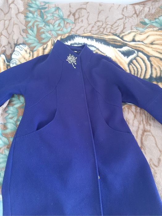 Пальто  продам весна осень