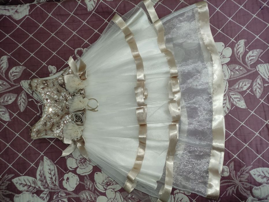 Платье на 2-4 года