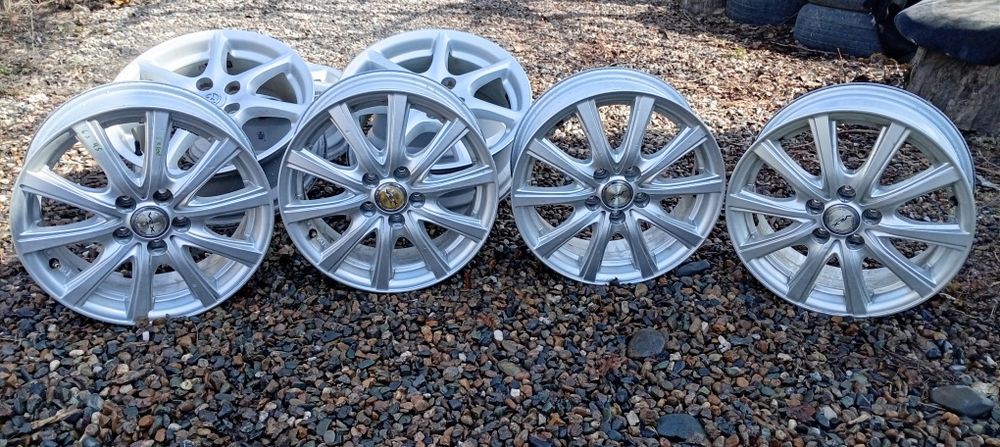 Продам комплект дисков привозные