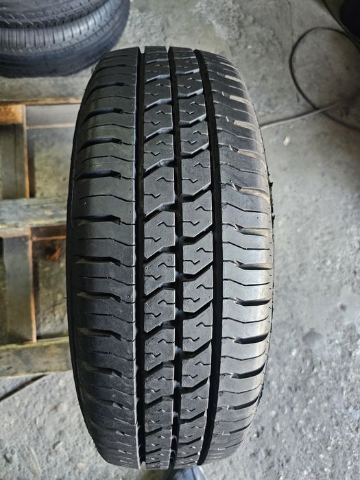 1 anvelopa vara 195 65 15 Pirelli