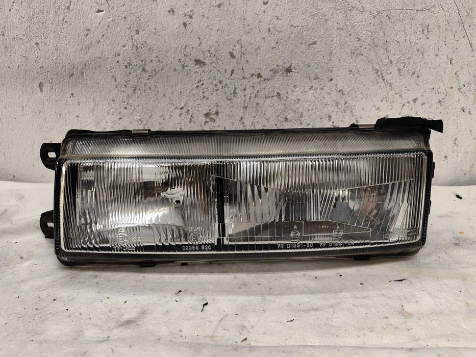 Оригинален фар Mitsubishi Colt