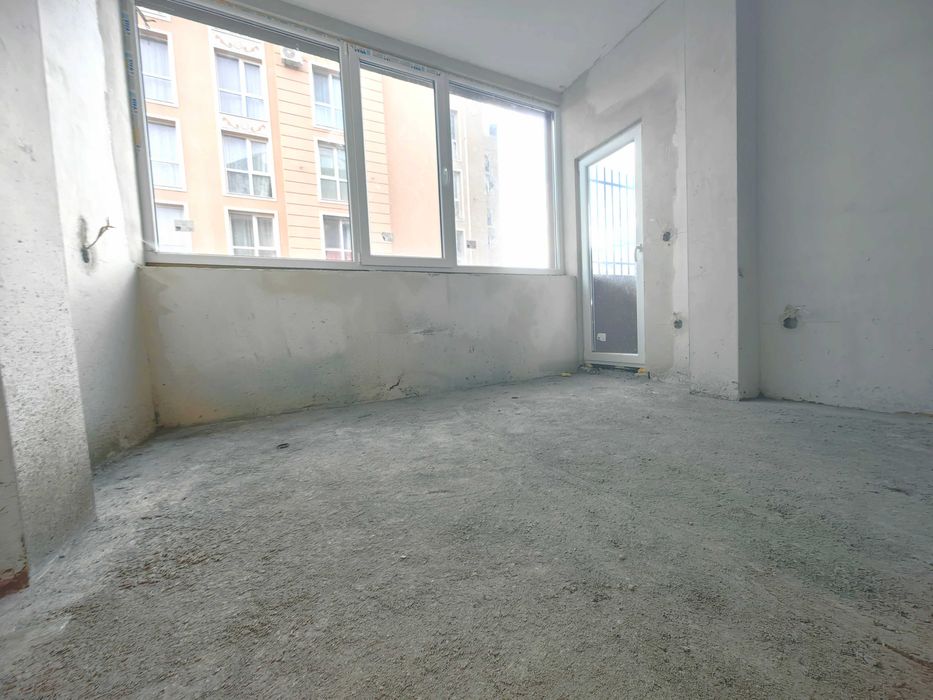 Продава се Тристаен апартамент в Несебър - 80 кв.м за 944 €/кв.м - Снимка #3