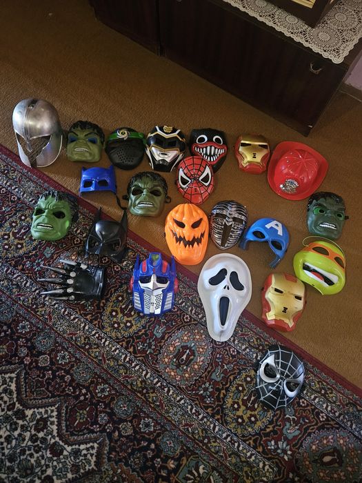 Маски на супер герои