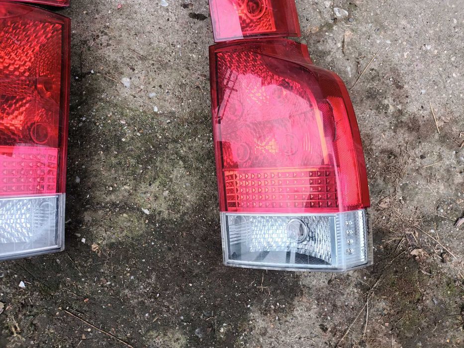 ляв и десен долен и горен стоп за волво в70 комби VOLVO V70