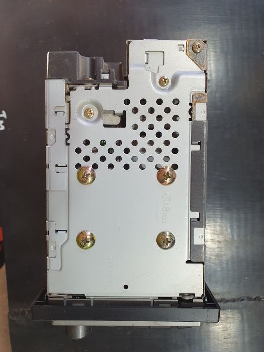 Продам автомагнитолу на subaru