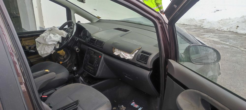 Dezmembrez volkswagen sharan 2.0 BRT cutie manuala 6t JBN culoare LB4V