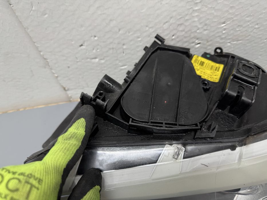 Far Bmw E92 E93 lci xenon 2009-2012 stanga